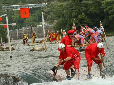 un momento del Palio delle Zattere